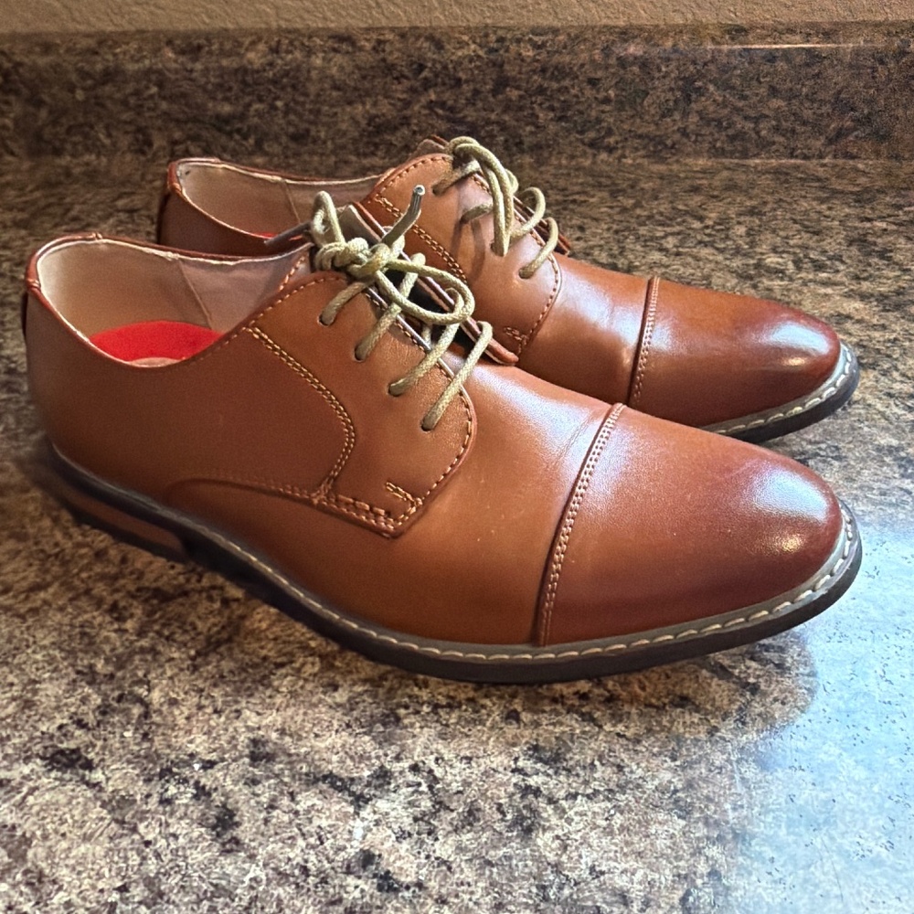 Men’s dress shoes 7.5